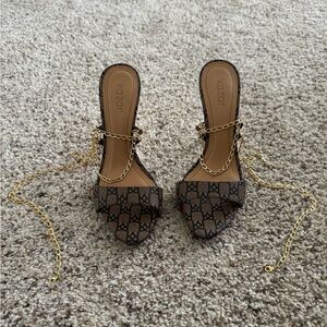 Kazor European brand brown chain heels - never worn